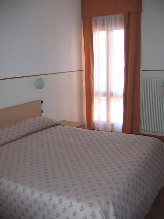 Hotel Da Si-Si Gemona del Friuli Bilik gambar